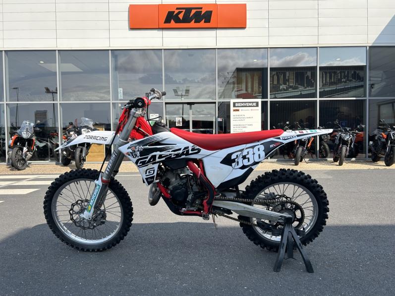 MC 125