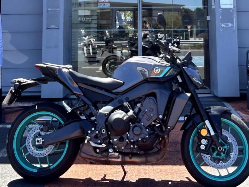YAMAHA MT-09  Y-AMT