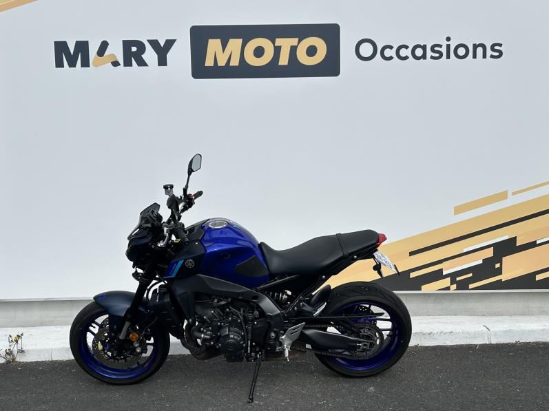 YAMAHA MT-09